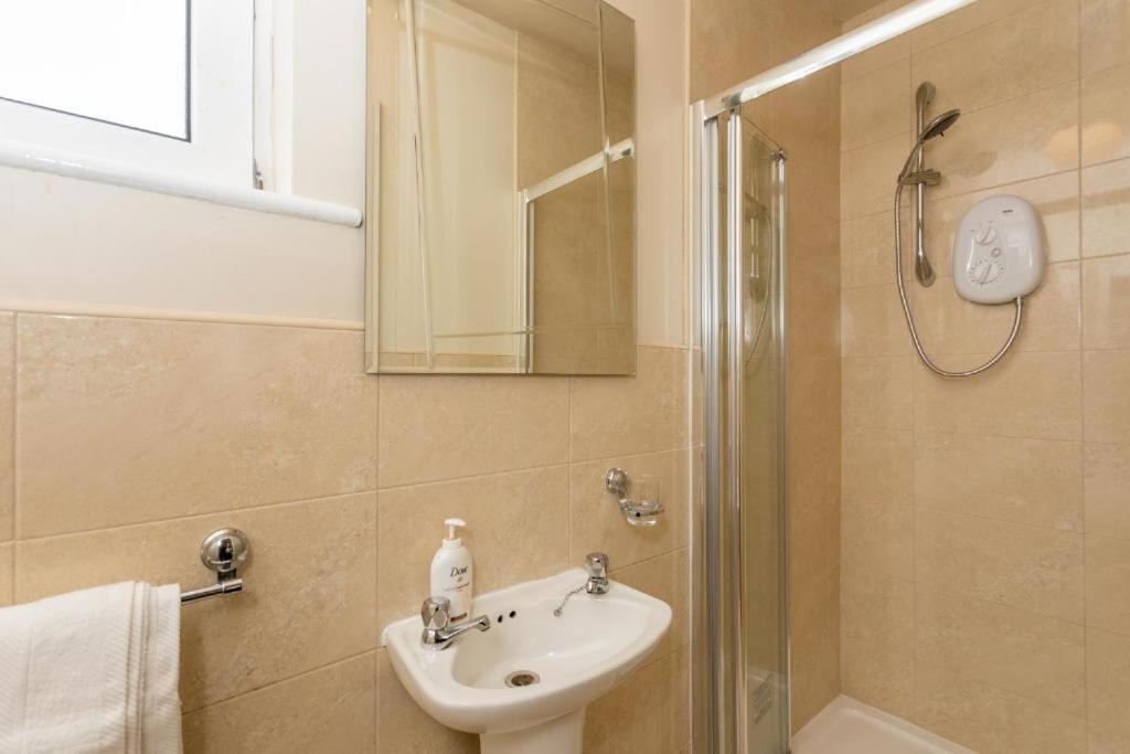 Town Square Townhouse - Best Location In Galway Exterior foto
